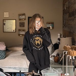 Meet your Posher, Avry